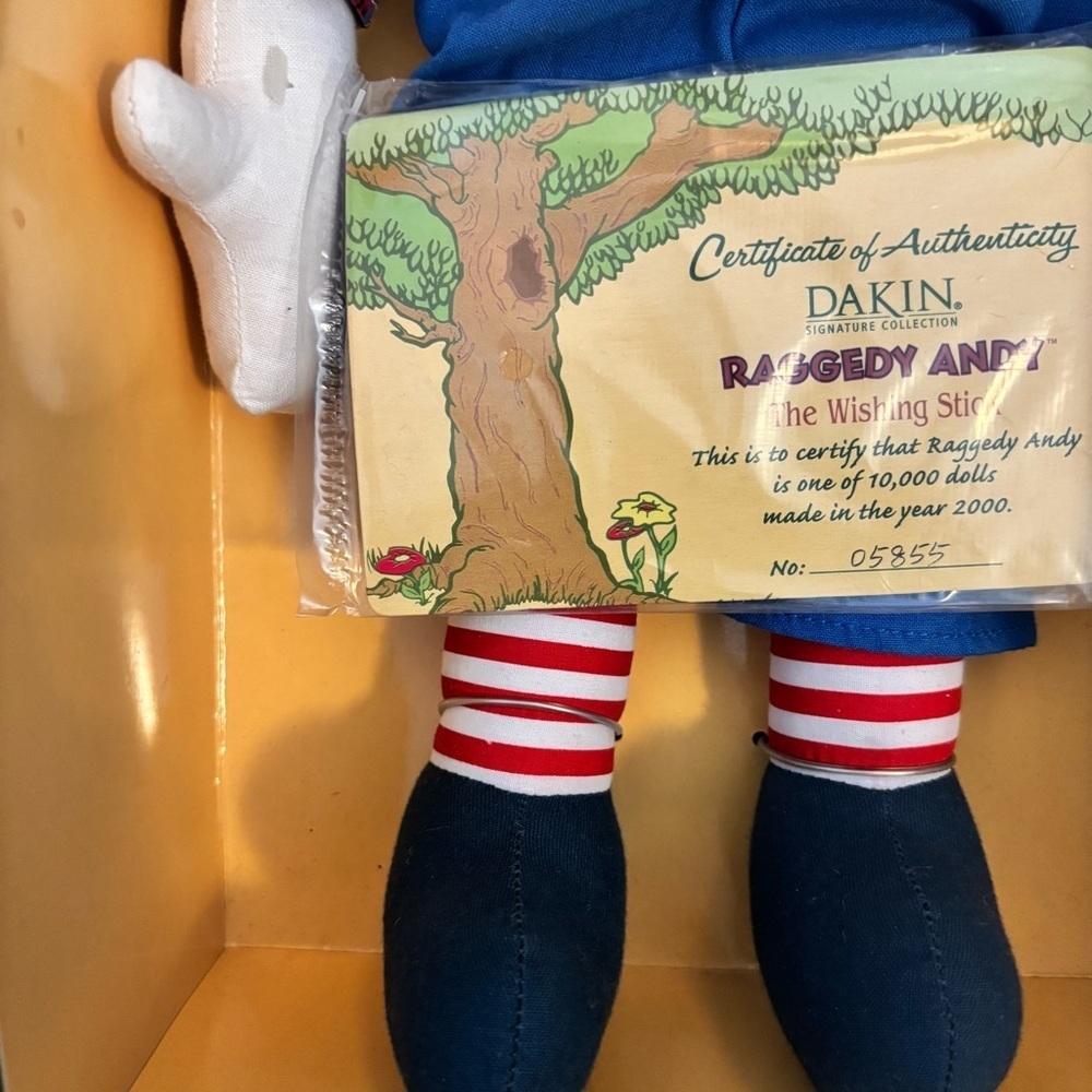 Raggedy Andy Dakin Doll - Limited Edition - Picture 4 of 7